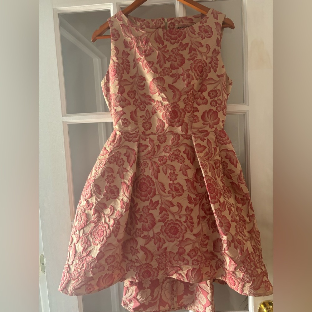 Size 6 Pois dress